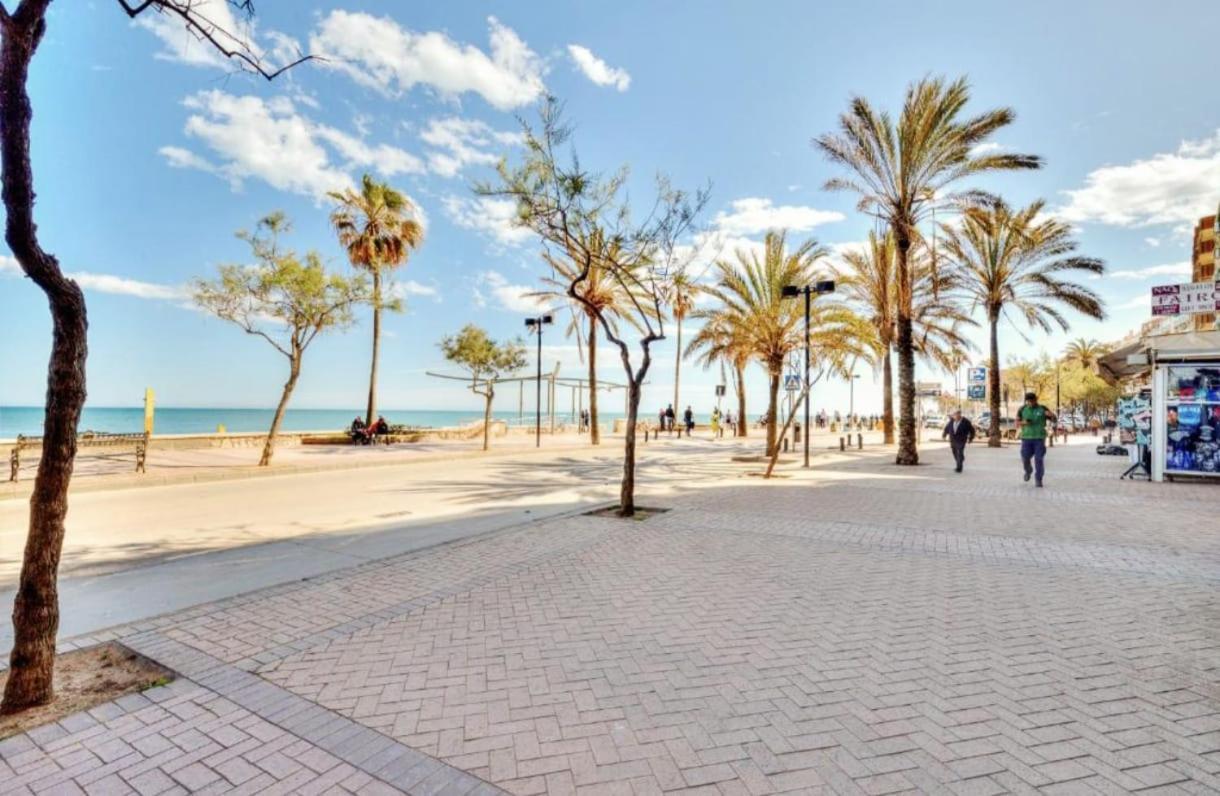 Beach Side Heaven Фуэнхирола Экстерьер фото