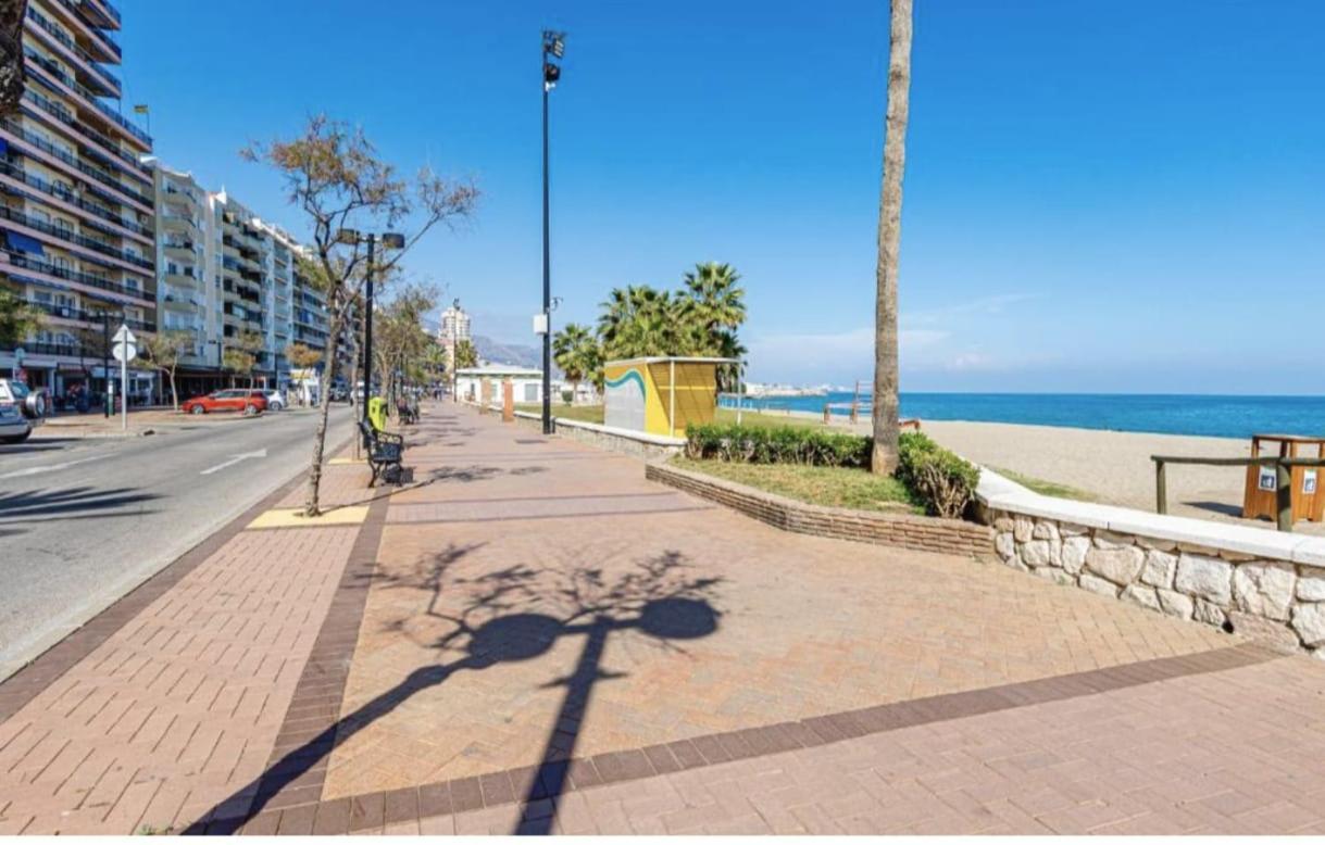 Beach Side Heaven Фуэнхирола Экстерьер фото